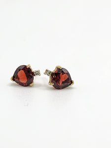 1180: Vintage: 9ct Gold Heart-Cut Garnet Diamond Stud Earrings- Lovely