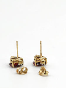 1180: Vintage: 9ct Gold Heart-Cut Garnet Diamond Stud Earrings- Lovely