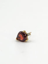 Load image into Gallery viewer, 1180: Vintage: 9ct Gold Heart-Cut Garnet Diamond Stud Earrings- Lovely
