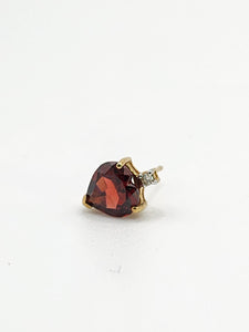 1180: Vintage: 9ct Gold Heart-Cut Garnet Diamond Stud Earrings- Lovely