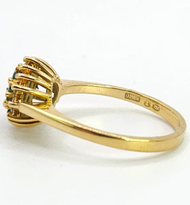 1888L Vintage: 18ct Gold Emeralds &nbsp;16 Diamonds Cluster Ring- Geometric beauty