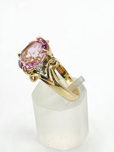 Cargar imagen en el visor de la galería, 1956: Vintage; 9ct Gold Barbie Pink Topaz Diamonds Cocktail Ring- Pink statement stone
