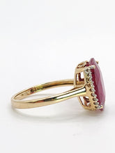 Cargar imagen en el visor de la galería, 1968: Vintage; 9ct Gold Large Red Topaz 18 Natural Diamonds; Cluster Ring - Diana style
