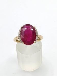 1968: Vintage; 9ct Gold Large Red Topaz 18 Natural Diamonds; Cluster Ring - Diana style