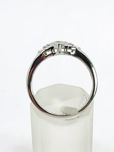 2001: Vintage: 9ct White Gold Peridot Diamonds Trefoil Ring- Fresh, sparkly, eye candy