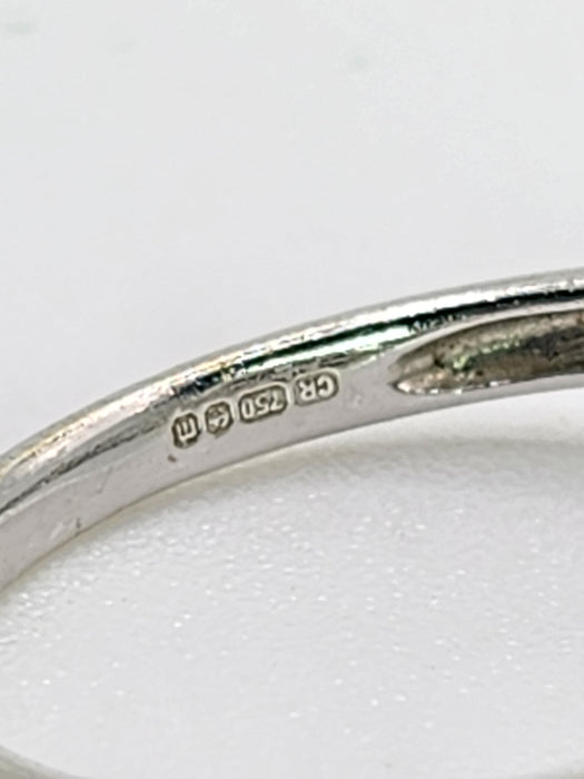 2033: Vintage: 18ct White Gold 18 Diamonds Black Tahitian Pearl Ring- Lovely combination