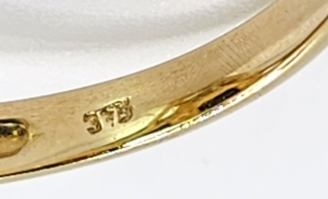 2048: Vintage: 9ct Gold Art Deco Style French Blue Sapphires 12 Diamonds Ring- Geometric beauty