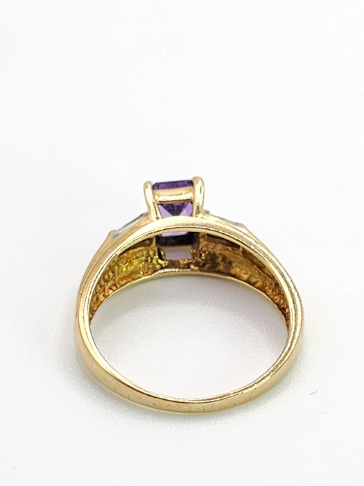 6452: Vintage; 9ct Gold Emerald Cut Lilac Amethyst Diamonds 3-Stone Ring