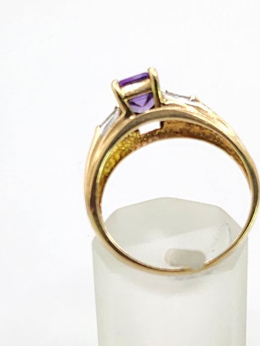 6452: Vintage; 9ct Gold Emerald Cut Lilac Amethyst Diamonds 3-Stone Ring