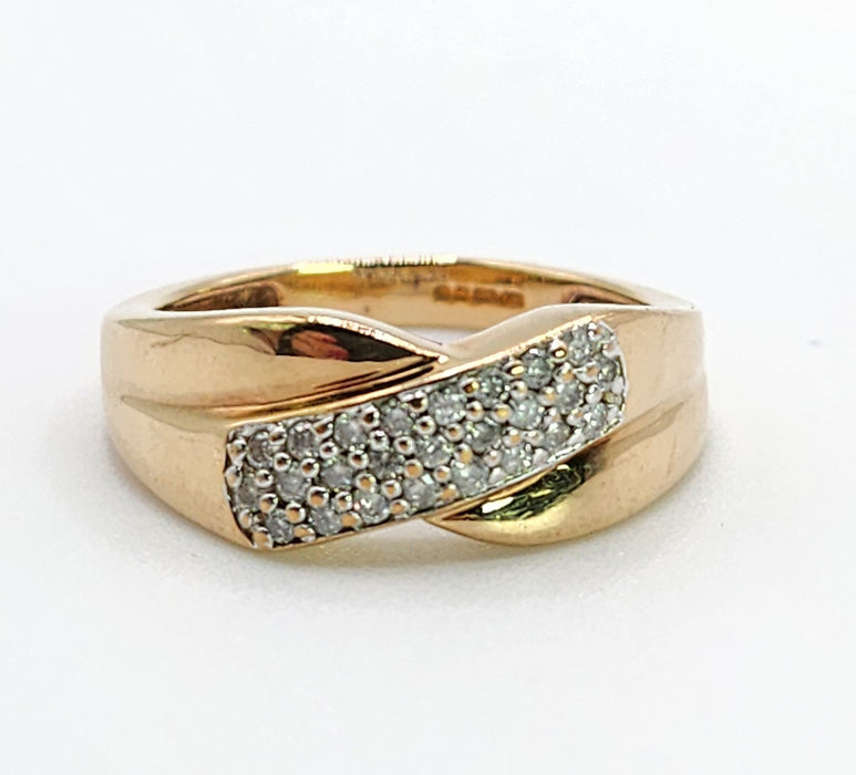 2083: Vintage; 9ct Gold 25 Natural Diamonds Crossover Ring- Excellent