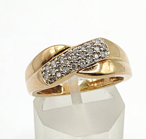 2083: Vintage; 9ct Gold 25 Natural Diamonds Crossover Ring- Excellent
