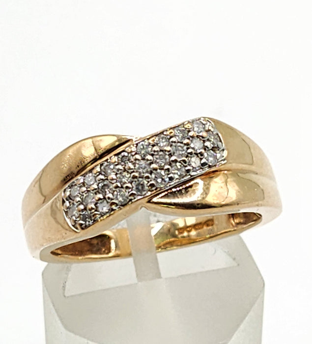 2083: Vintage; 9ct Gold 25 Natural Diamonds Crossover Ring- Excellent