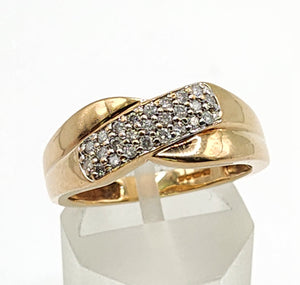 2083: Vintage; 9ct Gold 25 Natural Diamonds Crossover Ring- Excellent