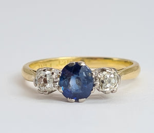 1854: Vintage: 18ct Gold Platinum Cornflower Blue Sapphire Diamonds (0.34ct) 3-Stone Straight Ring