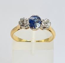 Cargar imagen en el visor de la galería, 1854: Vintage: 18ct Gold Platinum Cornflower Blue Sapphire Diamonds (0.34ct) 3-Stone Straight Ring
