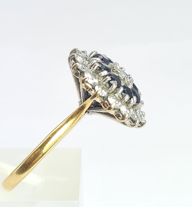 6535 Vintage: 18ct Yellow Gold Sapphire & Diamond Cluster Ring