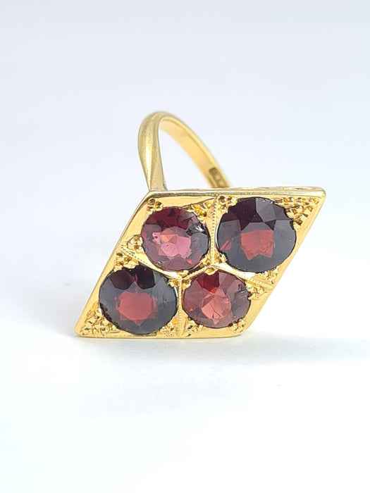 6536 Antique: 18ct Yellow Gold Garnet Marquise Panel Ring — Edwardian