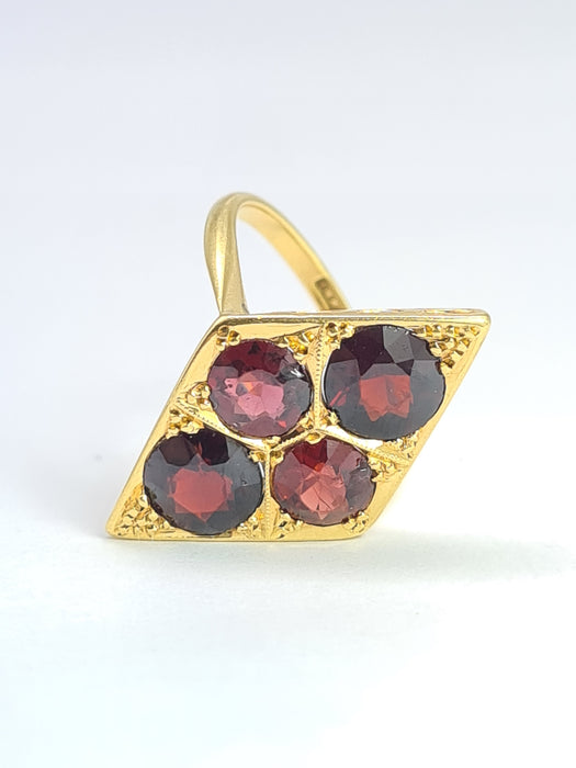6536 Antique: 18ct Yellow Gold Garnet Marquise Panel Ring — Edwardian