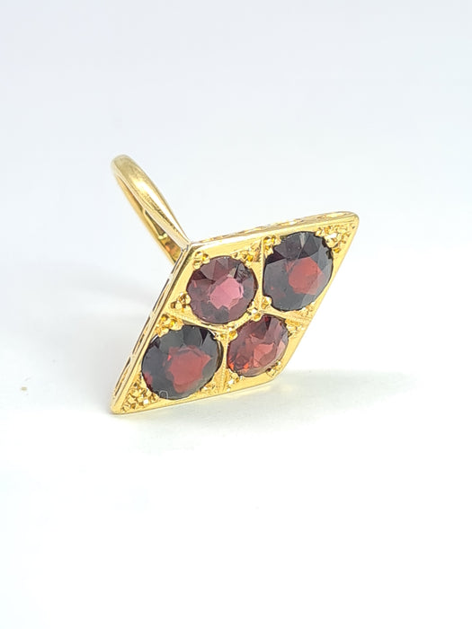 6536 Antique: 18ct Yellow Gold Garnet Marquise Panel Ring — Edwardian
