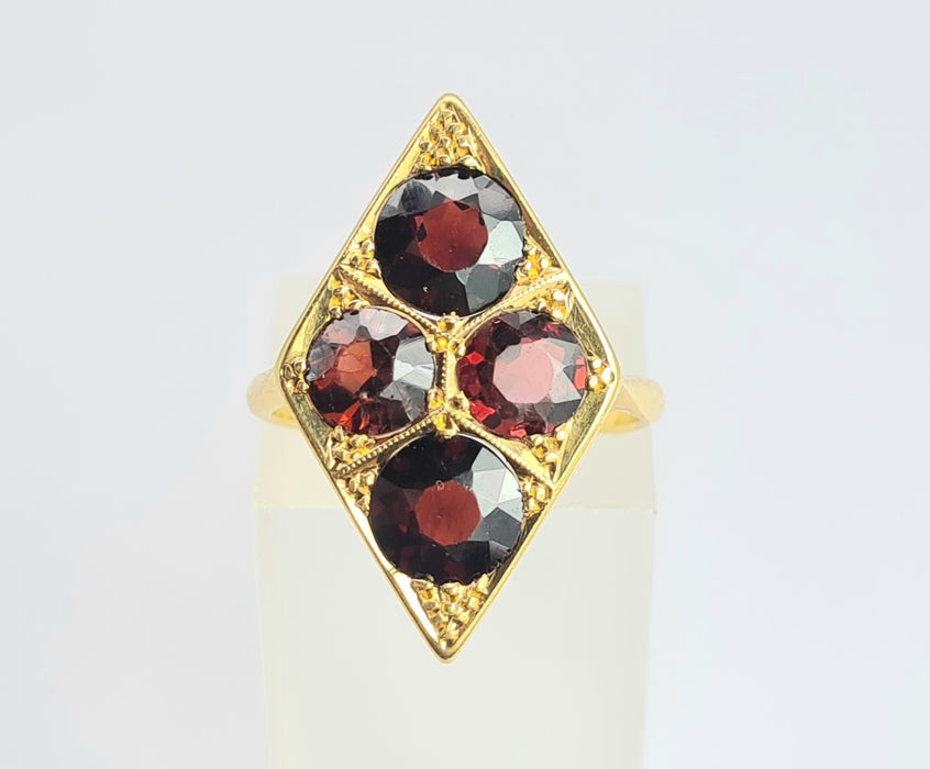 6536 Antique: 18ct Yellow Gold Garnet Marquise Panel Ring — Edwardian