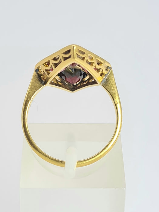 6536 Antique: 18ct Yellow Gold Garnet Marquise Panel Ring — Edwardian
