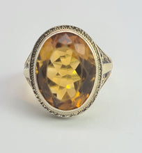 Cargar imagen en el visor de la galería, 1957: Vintage; 14ct Gold Large (8ct) Oval Yellow Citrine Solitaire Ring- Old, lovely mature stone.
