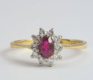 1959: Vintage: 18ct Gold Pidgeon Blood Ruby Natural Diamonds (0.25ct) Cluster Ring- exudes quality
