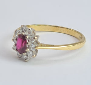 1959: Vintage: 18ct Gold Pidgeon Blood Ruby Natural Diamonds (0.25ct) Cluster Ring- exudes quality