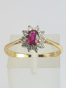 1959: Vintage: 18ct Gold Pidgeon Blood Ruby Natural Diamonds (0.25ct) Cluster Ring- exudes quality
