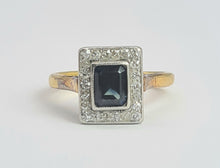 Cargar imagen en el visor de la galería, 2029: Vintage: 18ct Gold/Platinum Set Blue Sapphire 22 Diamonds Art Deco Style Panel Ring

