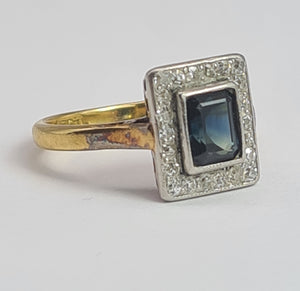 2029: Vintage: 18ct Gold/Platinum Set Blue Sapphire 22 Diamonds Art Deco Style Panel Ring