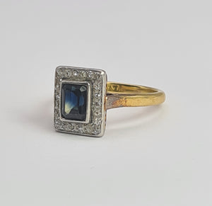 2029: Vintage: 18ct Gold/Platinum Set Blue Sapphire 22 Diamonds Art Deco Style Panel Ring