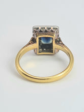 Cargar imagen en el visor de la galería, 2029: Vintage: 18ct Gold/Platinum Set Blue Sapphire 22 Diamonds Art Deco Style Panel Ring
