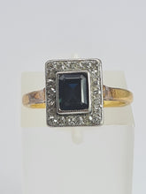 Cargar imagen en el visor de la galería, 2029: Vintage: 18ct Gold/Platinum Set Blue Sapphire 22 Diamonds Art Deco Style Panel Ring
