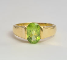 Load image into Gallery viewer, 2038: Vintage; 18ct Gold Peridot Solitaire Dress/Stacker Ring- Sartorial beauty
