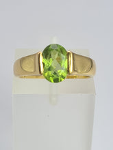 Load image into Gallery viewer, 2038: Vintage; 18ct Gold Peridot Solitaire Dress/Stacker Ring- Sartorial beauty
