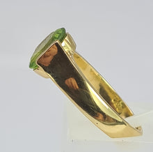Load image into Gallery viewer, 2038: Vintage; 18ct Gold Peridot Solitaire Dress/Stacker Ring- Sartorial beauty
