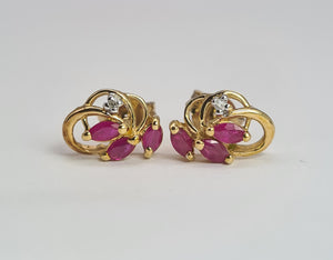 2055: Vintage: 9ct Gold Rubies Diamonds Stud Earrings- elegant ear candy
