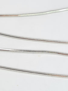 2070: Vintage: 9ct White Gold Snake Chain/Necklace (40cm) - Pristine Condition