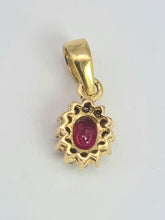Cargar imagen en el visor de la galería, 2091: Vintage: 18ct Gold Rich Red Ruby 12 Natural Diamonds Pendant- Petite, Sparkling, Demure
