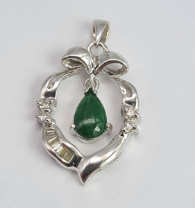 2101: Vintage; 18ct White Gold Emerald 10 Natural Diamonds Pendant- Crisp, Clean, Eye Candy
