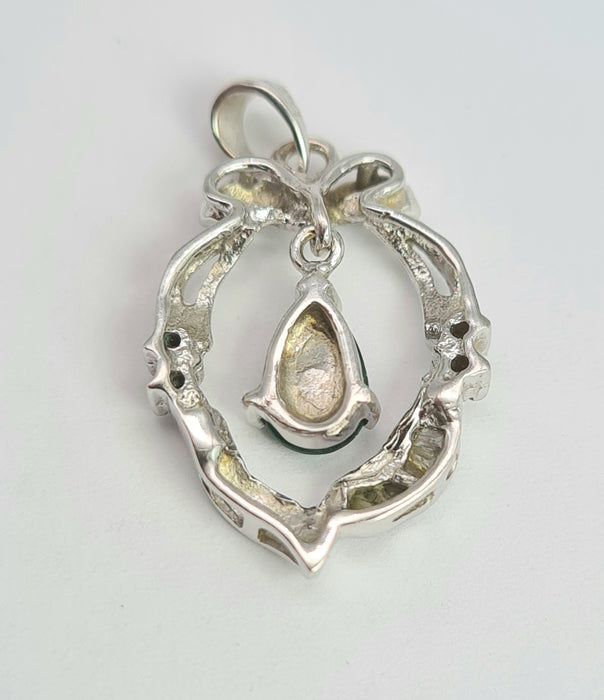 2101: Vintage; 18ct White Gold Emerald 10 Natural Diamonds Pendant- Crisp, Clean, Eye Candy