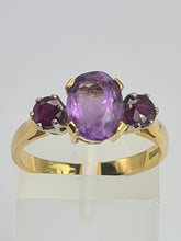 Load image into Gallery viewer, 2104: Vintage: 18ct Gold Oval Ruby Round Cut Amethysts Ring- Rare combination
