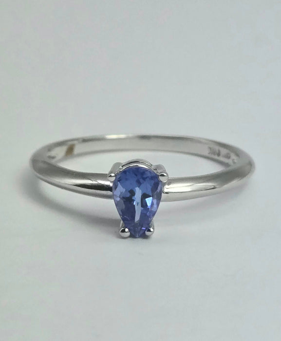 1890: Vintage: 14ct White Gold Petite Pear-Cut Violet Blue Tanzanite Ring