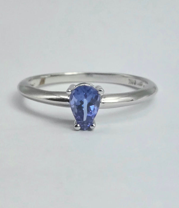 1890: Vintage: 14ct White Gold Petite Pear-Cut Violet Blue Tanzanite Ring