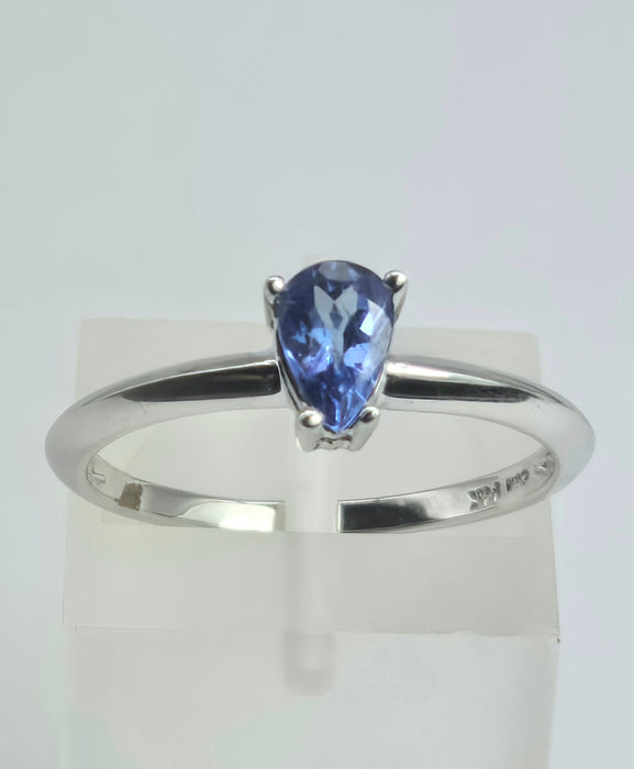1890: Vintage: 14ct White Gold Petite Pear-Cut Violet Blue Tanzanite Ring