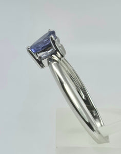 1890: Vintage: 14ct White Gold Petite Pear-Cut Violet Blue Tanzanite Ring