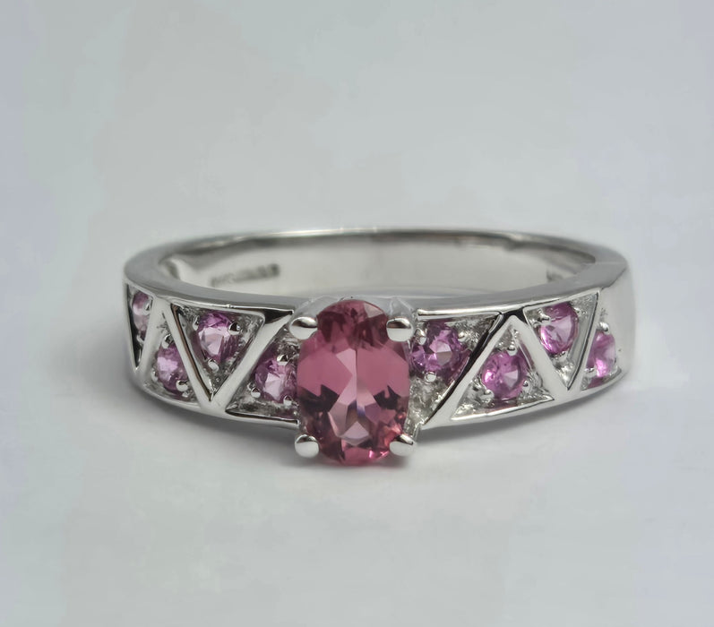 1894: Vintage: 9ct White Gold Pink Tourmalines Dress Ring- pretty in pink