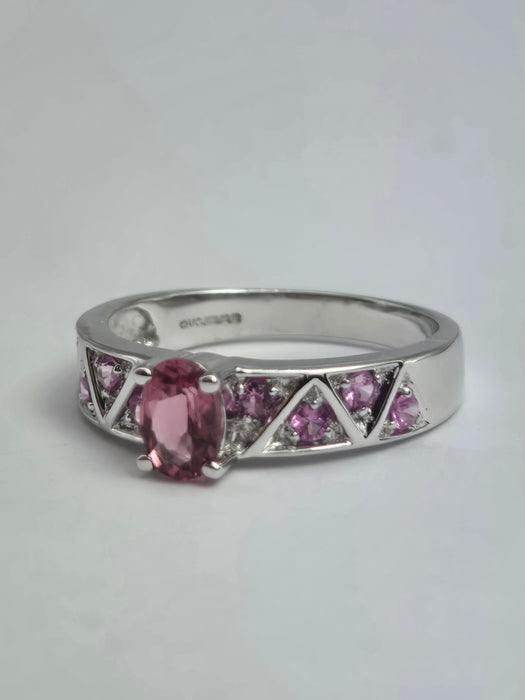 1894: Vintage: 9ct White Gold Pink Tourmalines Dress Ring- pretty in pink