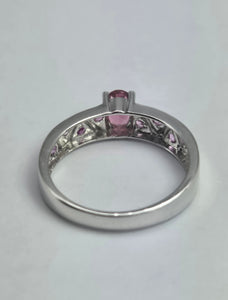 1894: Vintage: 9ct White Gold Pink Tourmalines Dress Ring- pretty in pink